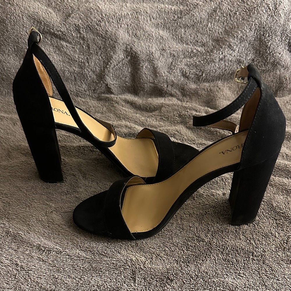 Suede black heels